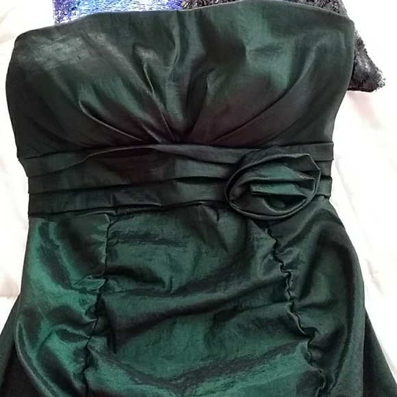 Dress - Picture 2 of 4